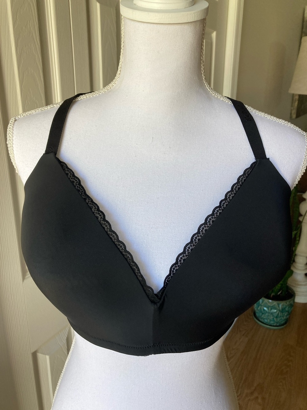Aerie Black Wireless Bra 38DD